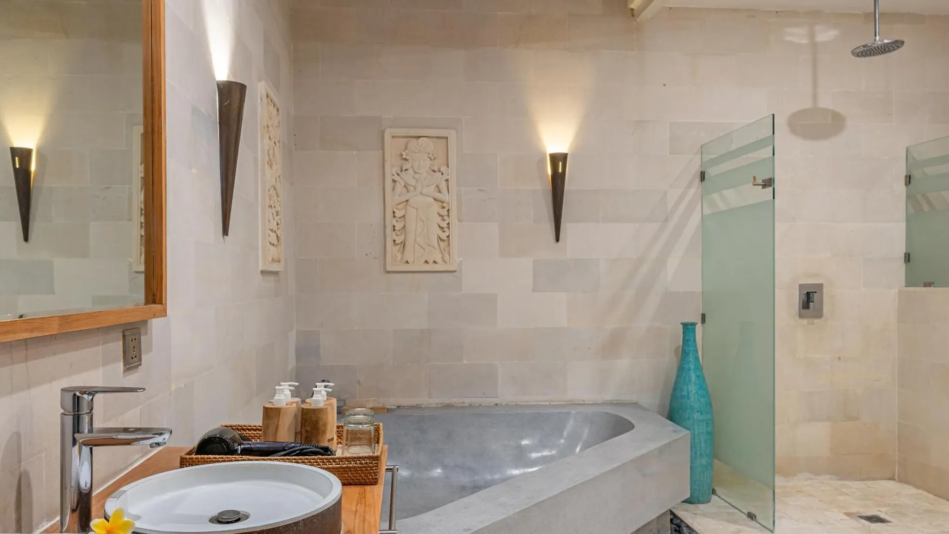 Luxury - Villa K - Central Seminyak